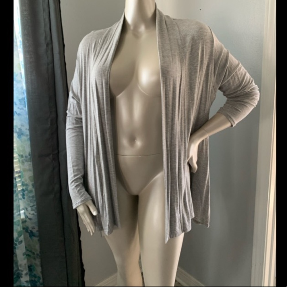 ❤️SOLD❤️ 3x 22w 24w plus size Grey Lightweight Knit Cardigan Cover Up